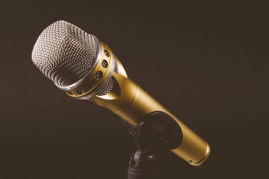 9 Public Speaking Lessons I've Learned (So Far!)