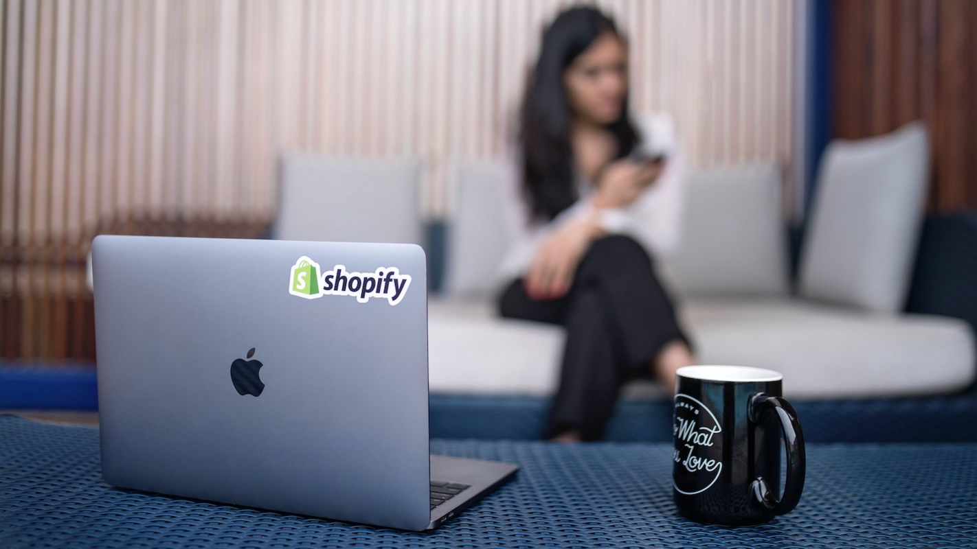 ShipBob's Guide to Shopify Inventory Management for Your Online Store