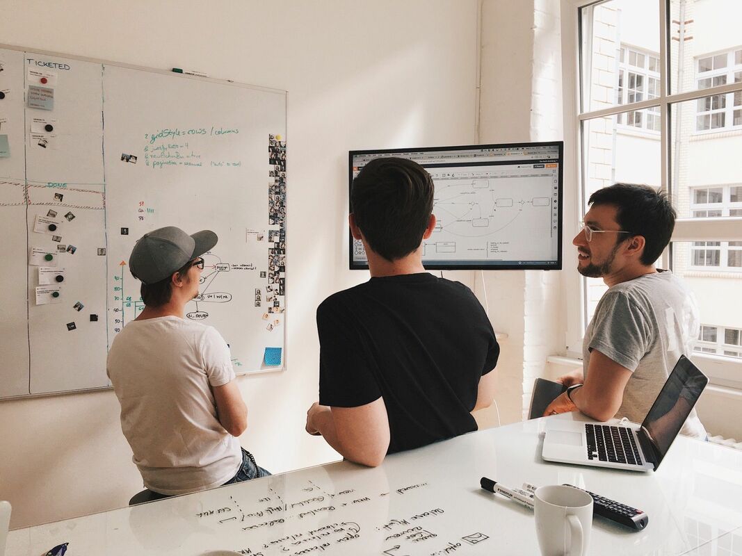 How to Manage a Small Team & Get Big Results