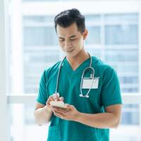 4 Reasons SMS for Healthcare Is a Post-Pandemic Must-Have