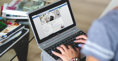 The Sales Rep's Guide to Social Selling on Facebook