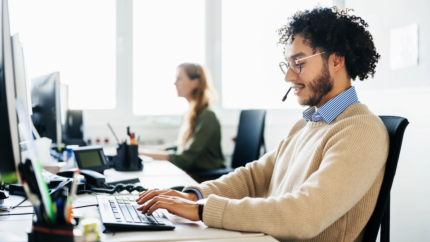 Contact Centers vs. Call Centers: What's the Difference?