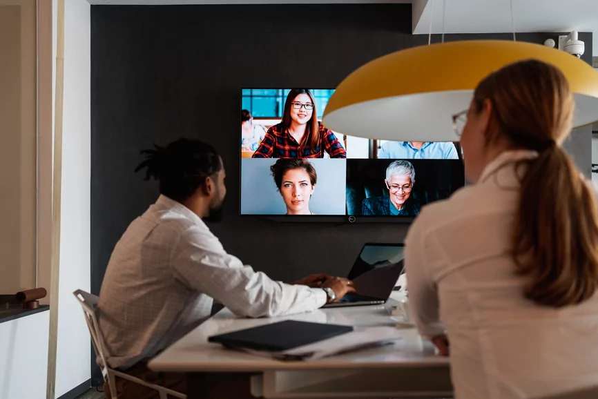 How OXG Media Helps Students 10x Their E-Commerce Revenue