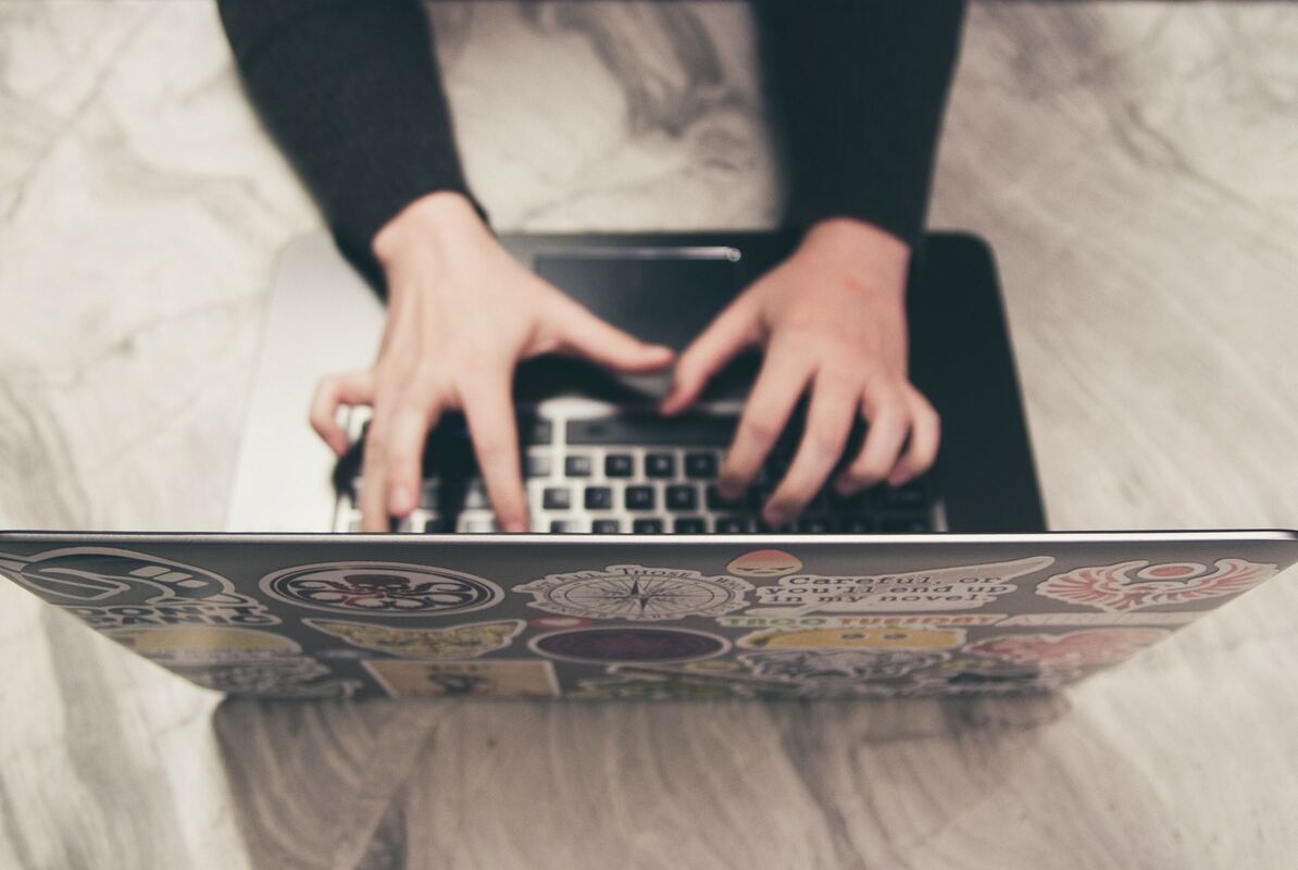 How "FYI" Emails Help You Stay in Touch Without Annoying Subscribers