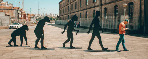 Evolving From Founder Selling To A Sales Team  - April Dunford