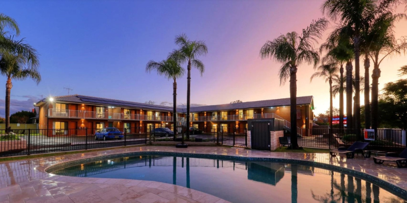 The Palms Motel Dubbo :Learn how their simple review management lead to more bookings.