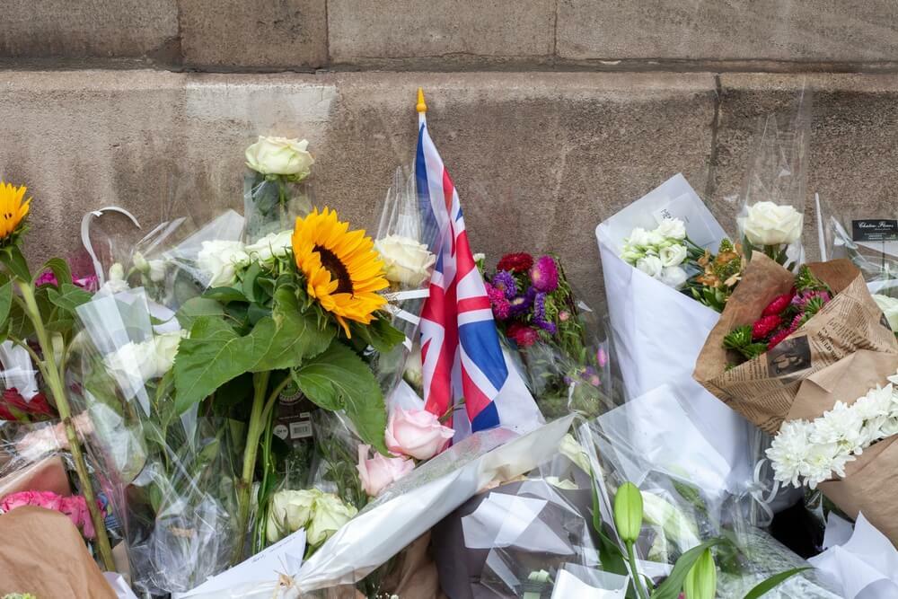 UK Travel-Related Web Traffic Spikes Following Announcement of Bank Holiday for Queen's Funeral