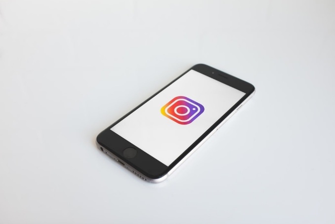 TOP-12 Instagram Niches for Growth and Making Money in 2022