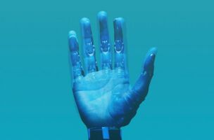 10 Tips to Leverage AI in Social Media Content Creation