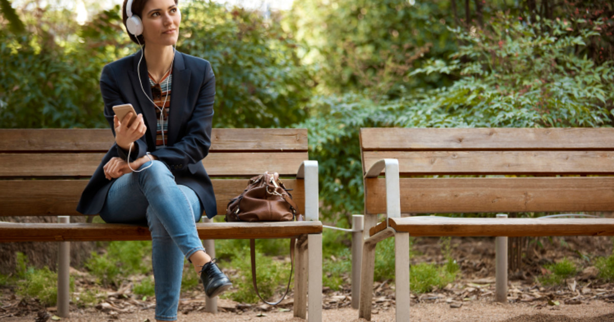 Stay in the Know with These Restaurant Podcasts 