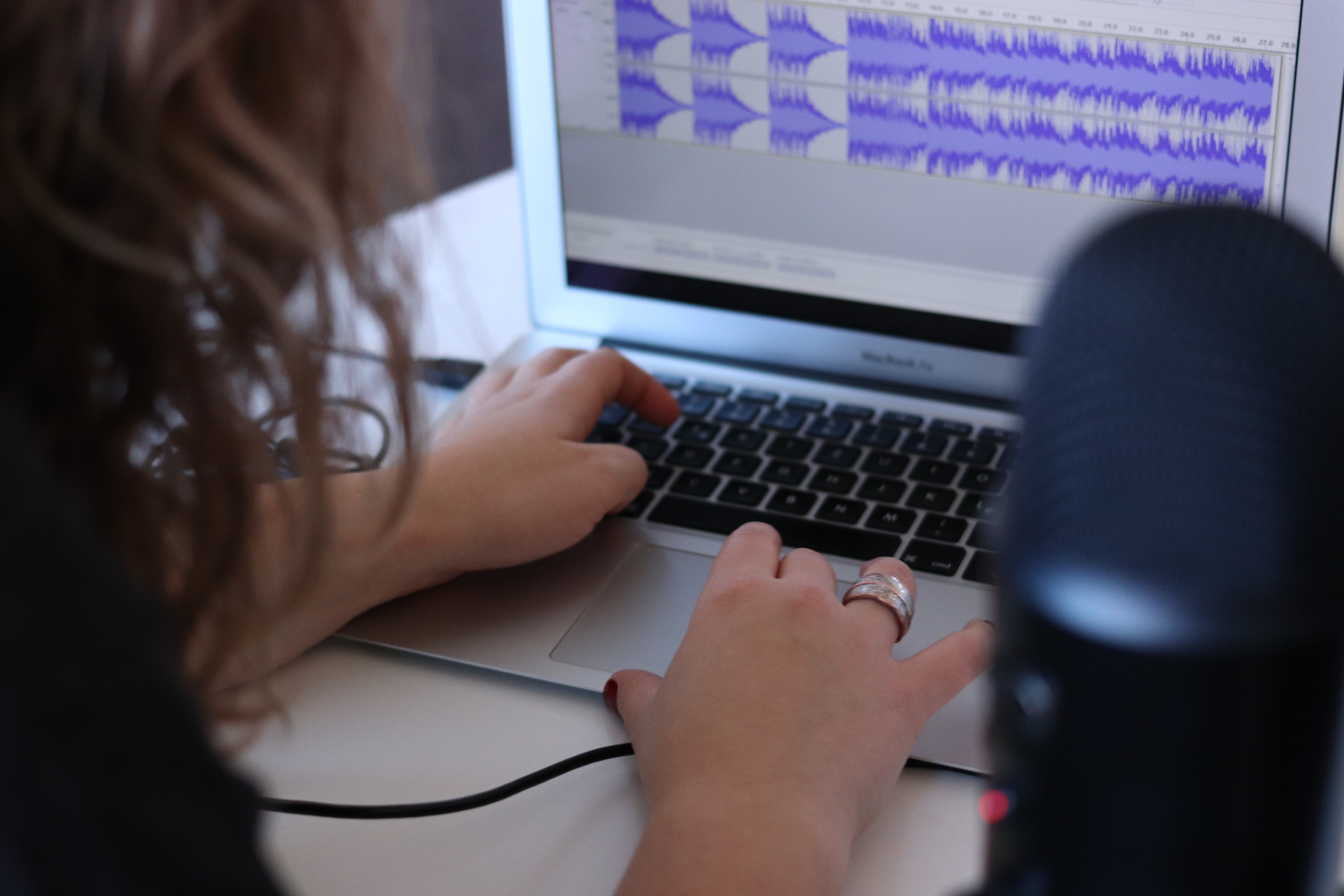 How Podcasts and Blogs Go Hand In Hand