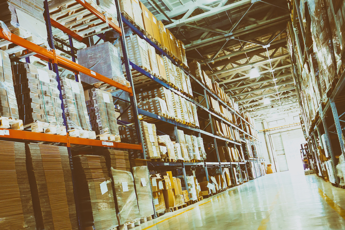 What Is a Fulfillment Center & Why It's Important [+ Breakdown of Warehousing]