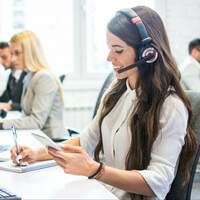 Comparing Conversational Customer Engagement with Traditional Customer Support