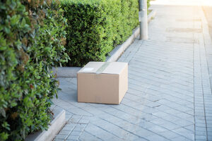 Coffee & Commerce with Cascone: Managing Holiday Inventory with Mark Friedman