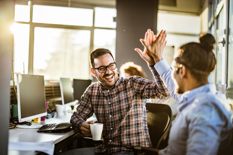 Peer Recognition at Work & Why It's Important