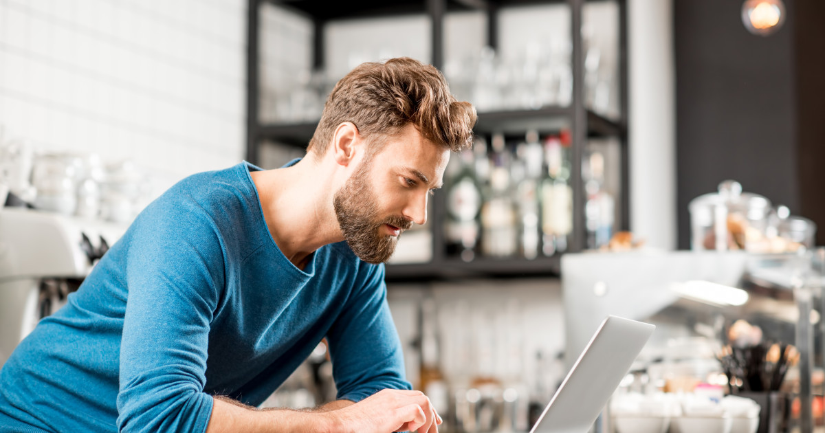 Employee Bonuses: Performance, Holiday, Retention & More