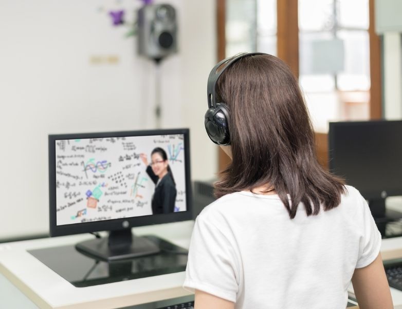 4 Ways to Keep Sales Reps Engaged with Learning