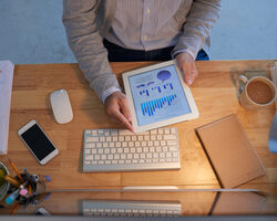 How to Evaluate and Choose the Right B2B Advertising Company for Growth