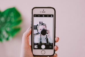 Here's How to Optimize Your Instagram Story Dimensions