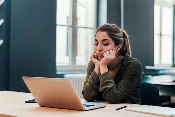 9 Ways to Make a Resume Employers Will Hate [Infographic]