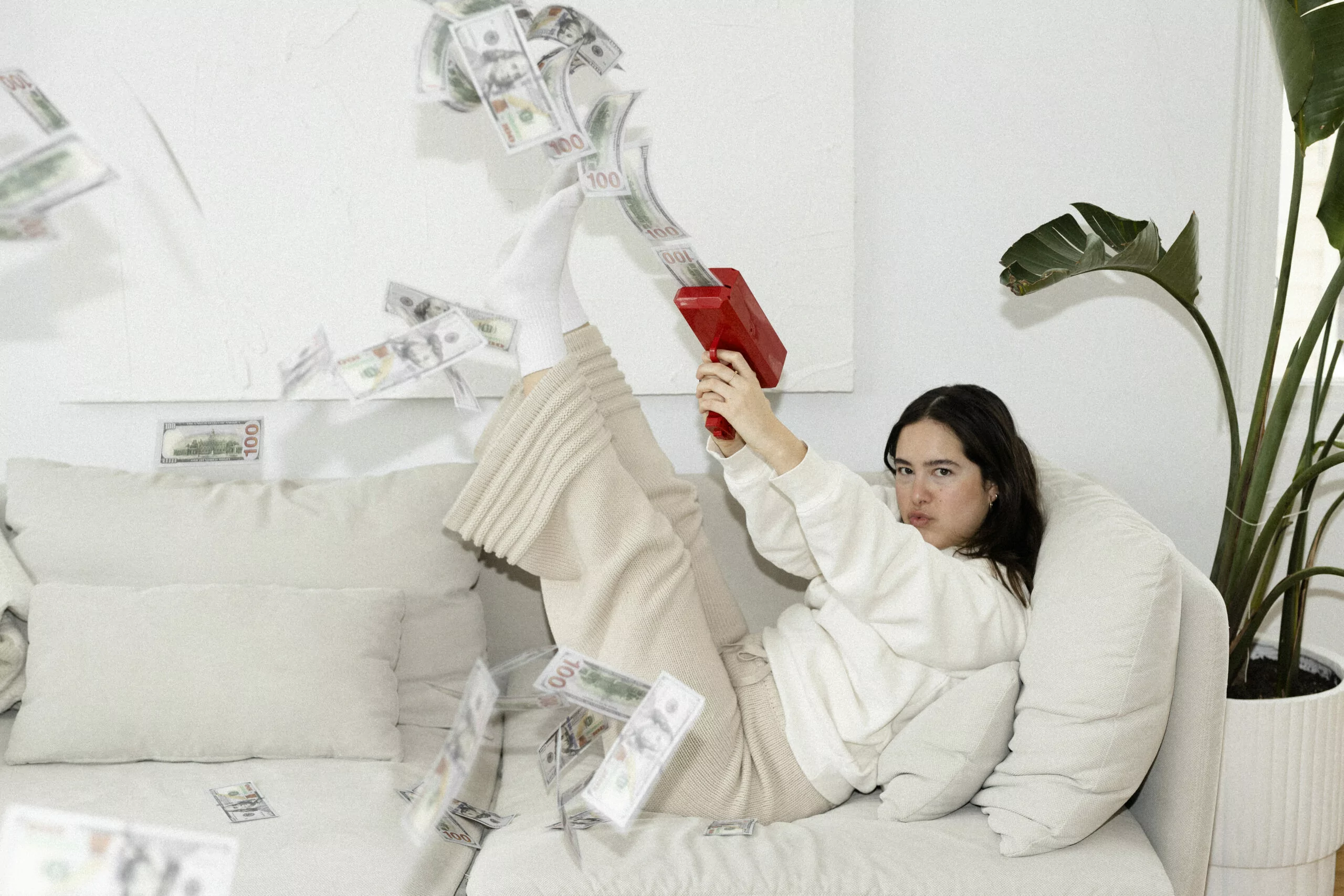 How Do Social Media Influencers Make Money? (+ How Much?)