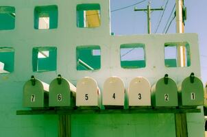 How Branded Should B2B Direct Mail Campaigns Be? | Alyce Blog
