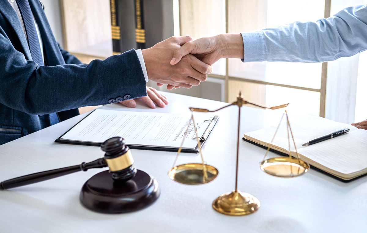 Master Social Media Influencer Contracts: A Brand's Guide + Free Template