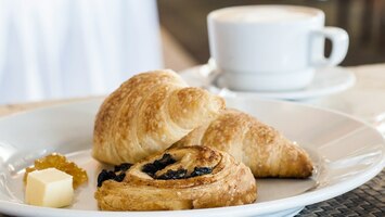 Images Attract People to Your Business Listings!