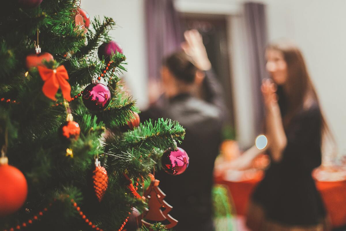 How to Plan a Christmas Party: The Eventbrite Checklist