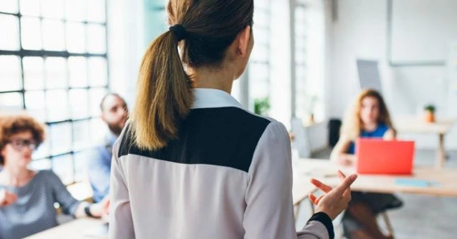 13 Public Speaking Pros Share Their Best Tips and Horror Stories