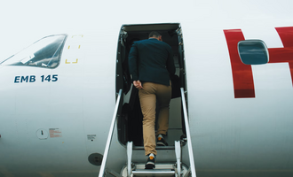 How to onboard your new sales hire for effective work [+ Checklist]