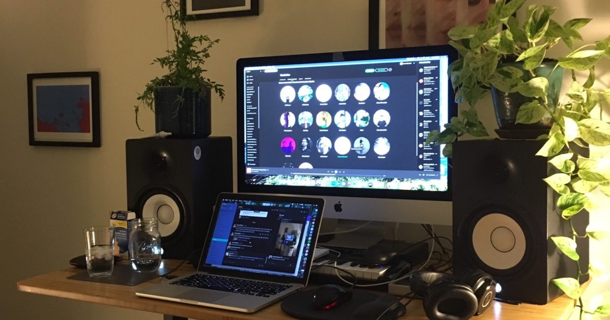 Stand-Ups, Slack and SPIFs: Managing a Remote SDR Team at Outreach