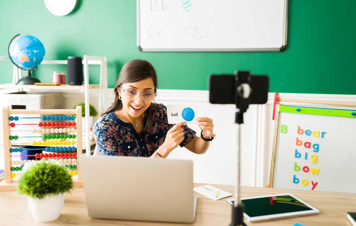 An Ultimate Guide to Unleash the Power of Social Media for Schools