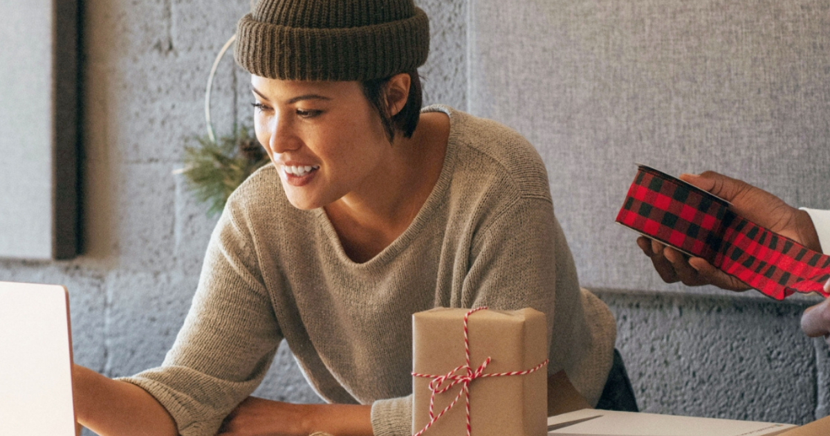 How to Delight Your Customers and Sleigh Your Seasonal Goals With Bloomreach Discovery This Year