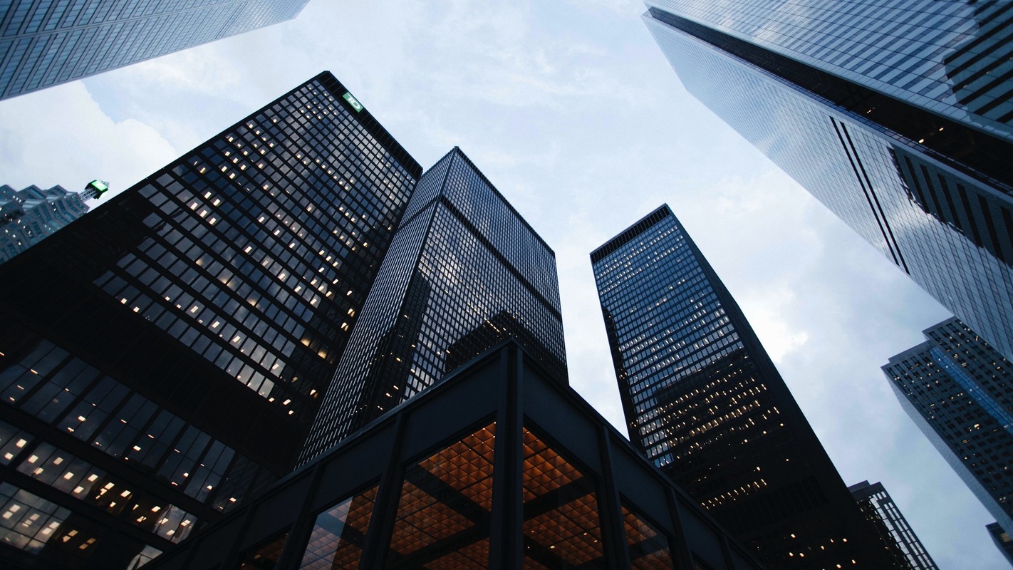 6 Ways to Utilize Social Media for Financial Institutions