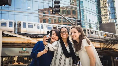 4 Ways to Connect Social Personas to Customer Accounts and Deliver Seamless Experiences