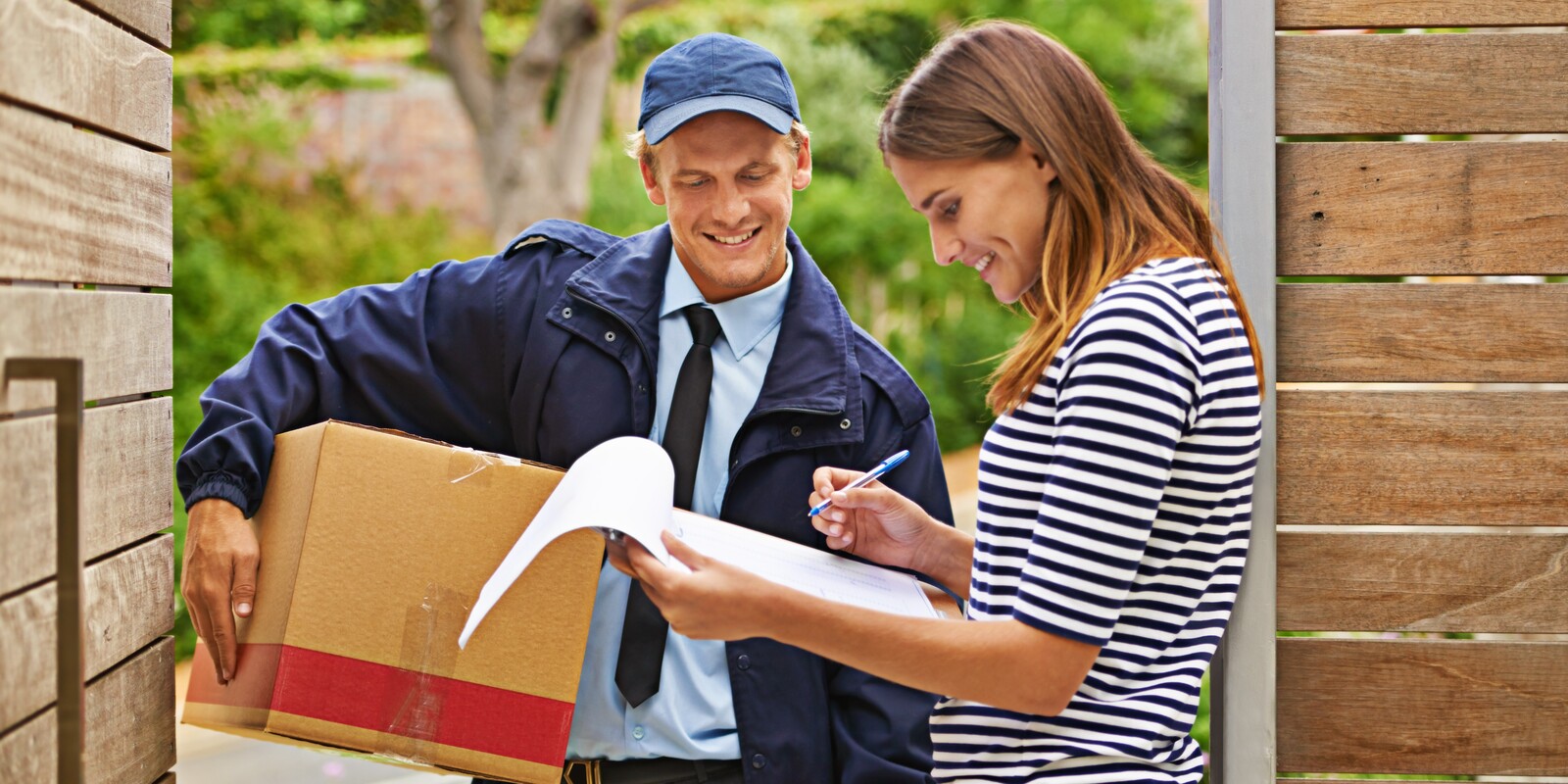 Clothing & Apparel Fulfillment: Tips for Cross-Border Ecommerce Success in the Industry