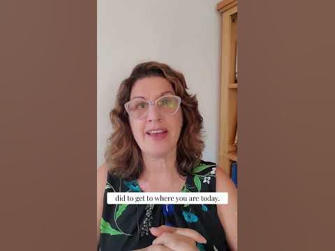 Feeling down or discouraged at work? Here are my tips to pull yourself back up!