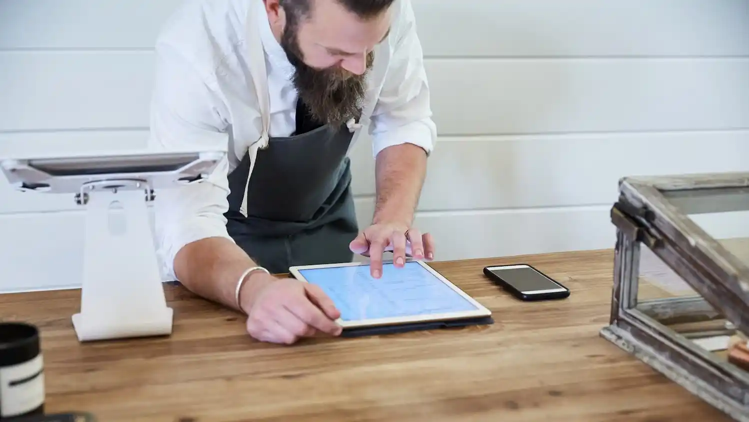 3 Proven Strategies To Amp Up Average Order Value (AOV) in B2B Commerce