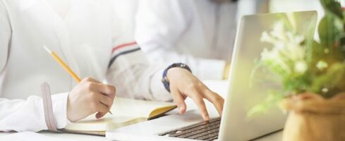 7 Return Policy Examples for Ecommerce Retailers