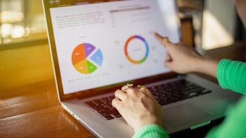 18 Sales KPIs All Successful Sales Teams Should Be Tracking | Yesware