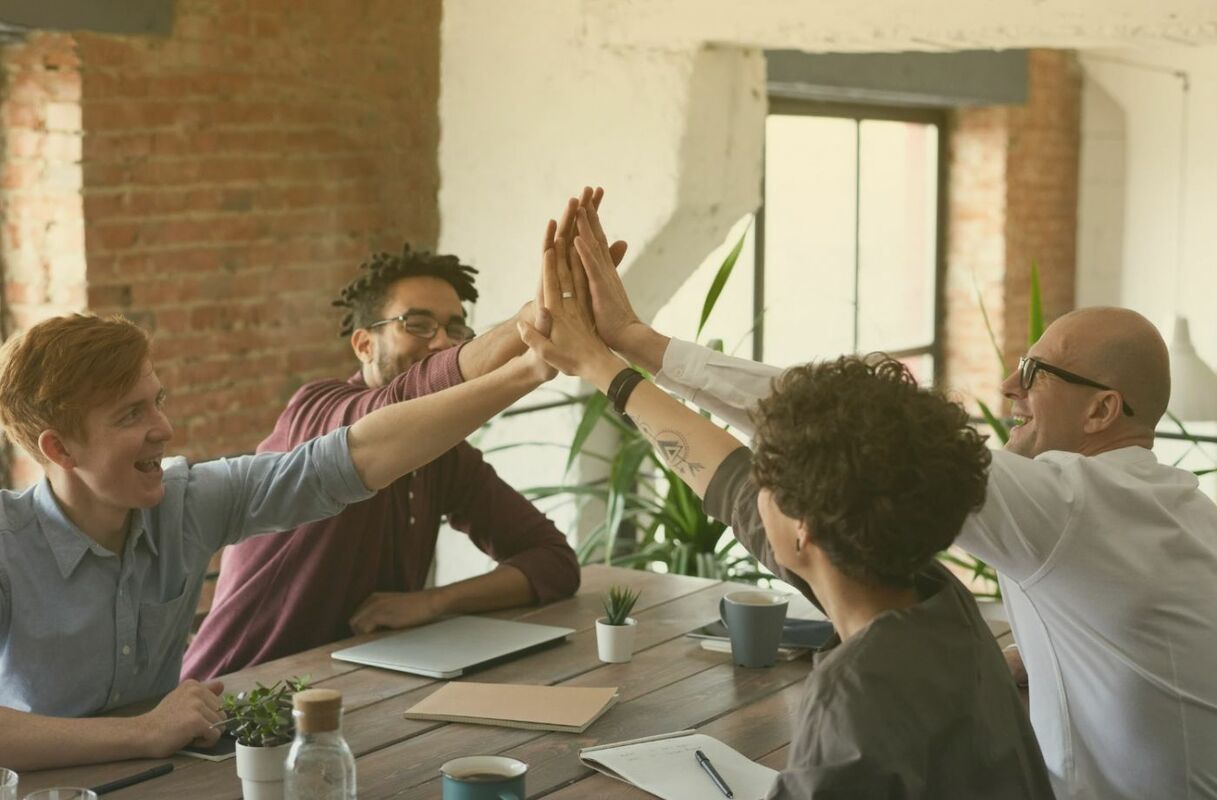 11 Ways to Keep Existing Clients Happy and Increase Their LTV