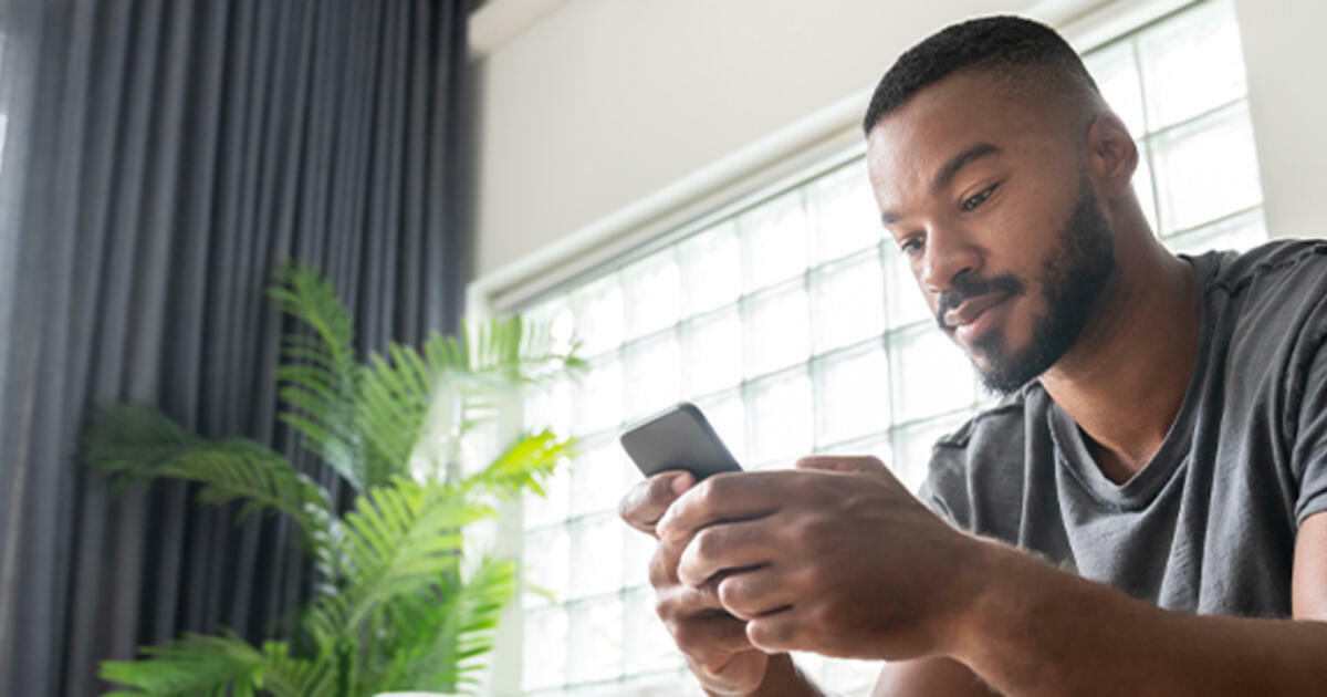 How Squarespace Storefronts Can Add SMS and Boost Nurture With a New EZ Texting Integration