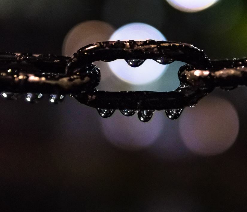 Preventing Performance Pitfalls from being a Blockchain Blocker