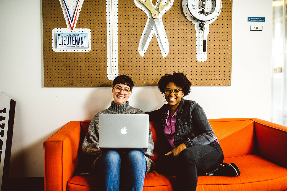 What Consumer Brands Can Teach Small Businesses About Building an Audience