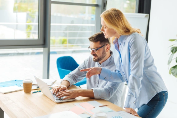 How to use SMART goals to succeed in your first year of business