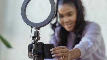 Micro-Influencers vs. Macro-Influencers: Which is Best for Small Ecommerce Businesses?