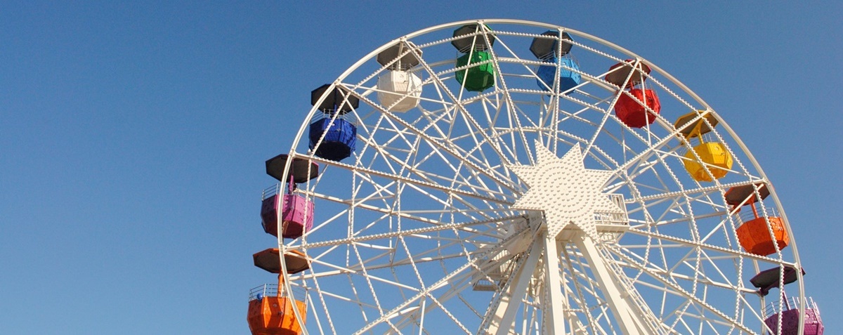 What is Attraction Marketing? Guide, Strategies, and Tips