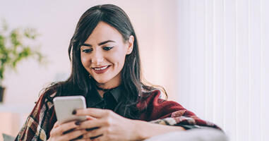 How to Help Your Business and Customers Avoid Text Smishing Scams