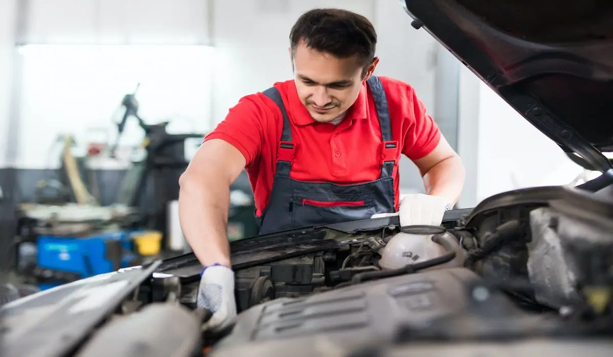 10 Best Software Tools for Auto Repair Shops